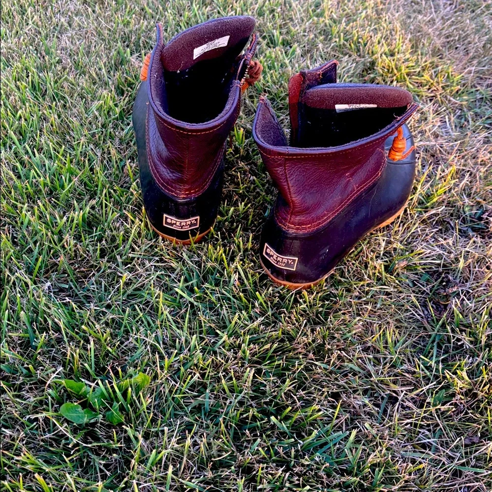 Sperry  Women’s  Black and Brown Rain Boots - Picture 2 of 6